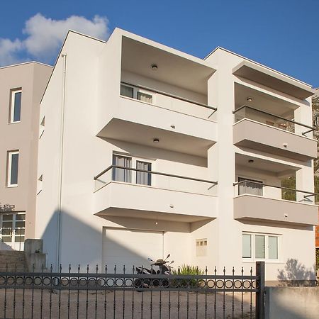 Apartman Malu Макарска Экстерьер фото